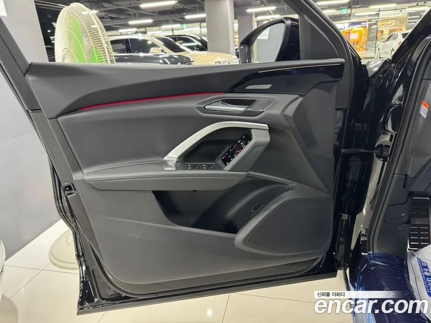 Audi Q5 2025 из KR, фото 10