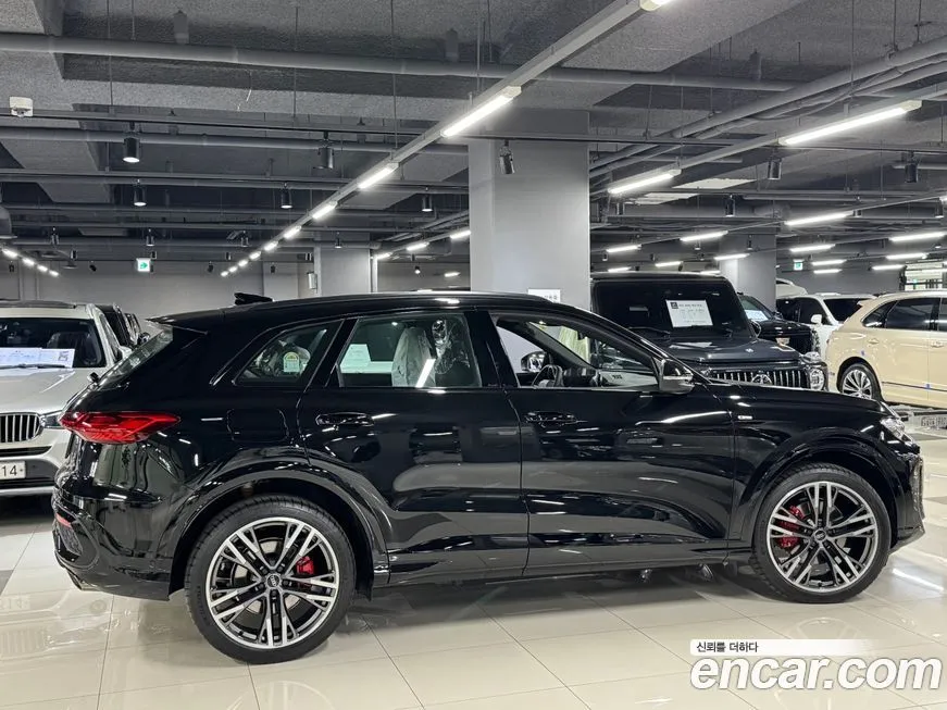 Audi Q5 2025 из KR, фото 7