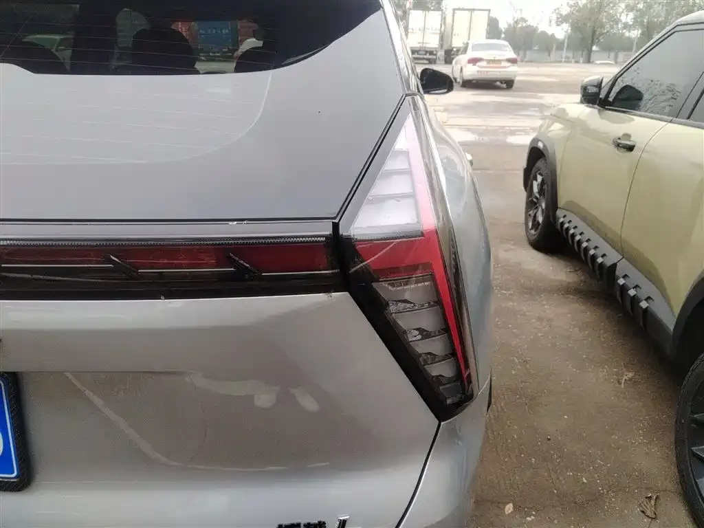Geely Boyue L 2023 из CN, фото 5