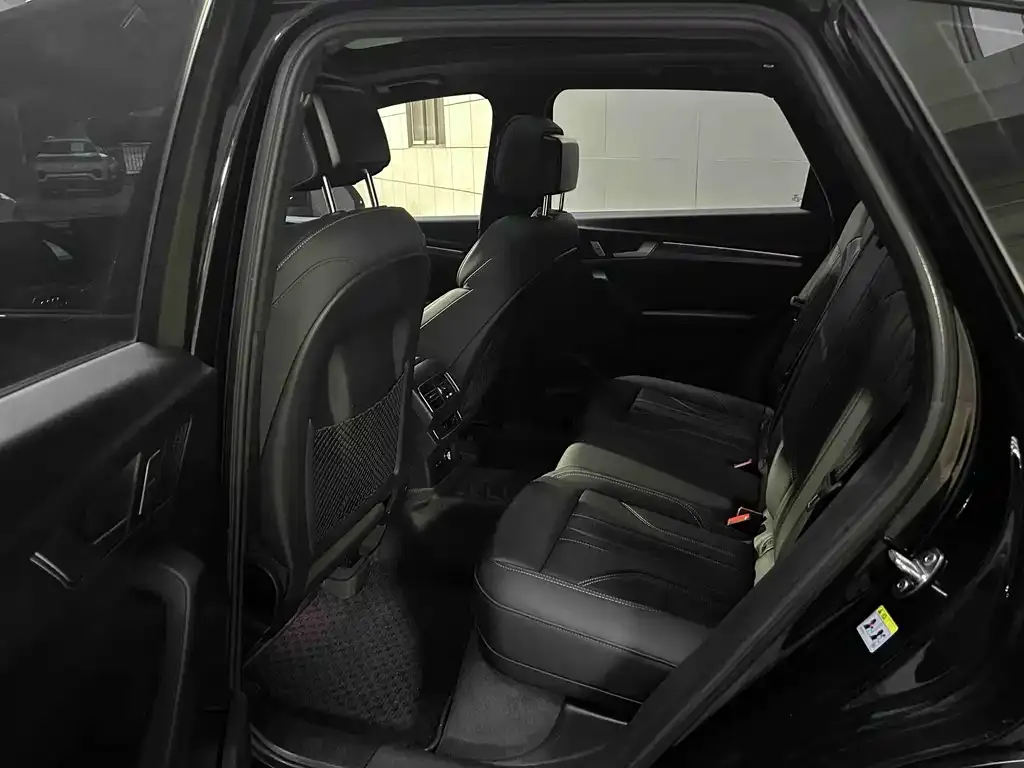 Audi Q5L 2023 из CN, фото 6
