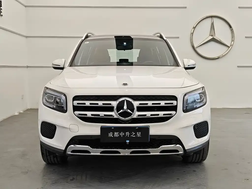 Mercedes-Benz GLB — фото 2
