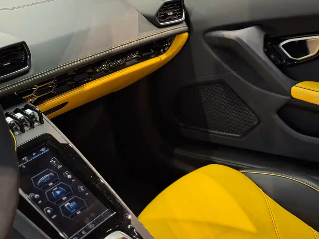 Lamborghini Huracan 2023 из CN, фото 9