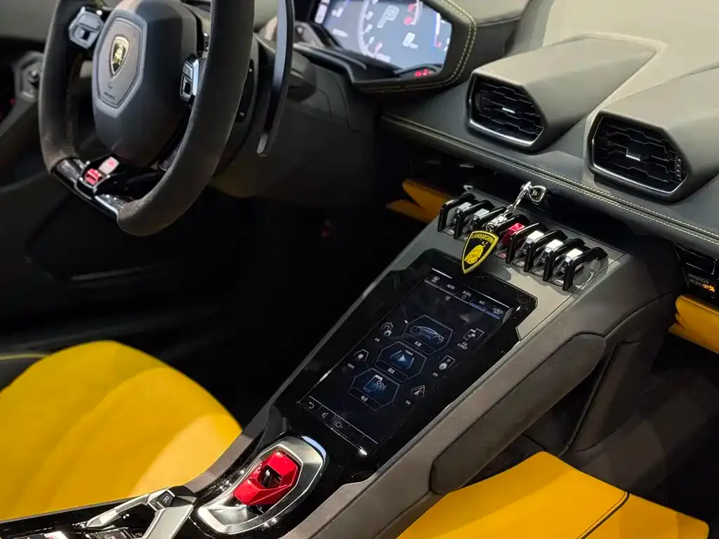 Lamborghini Huracan 2023 из CN, фото 10