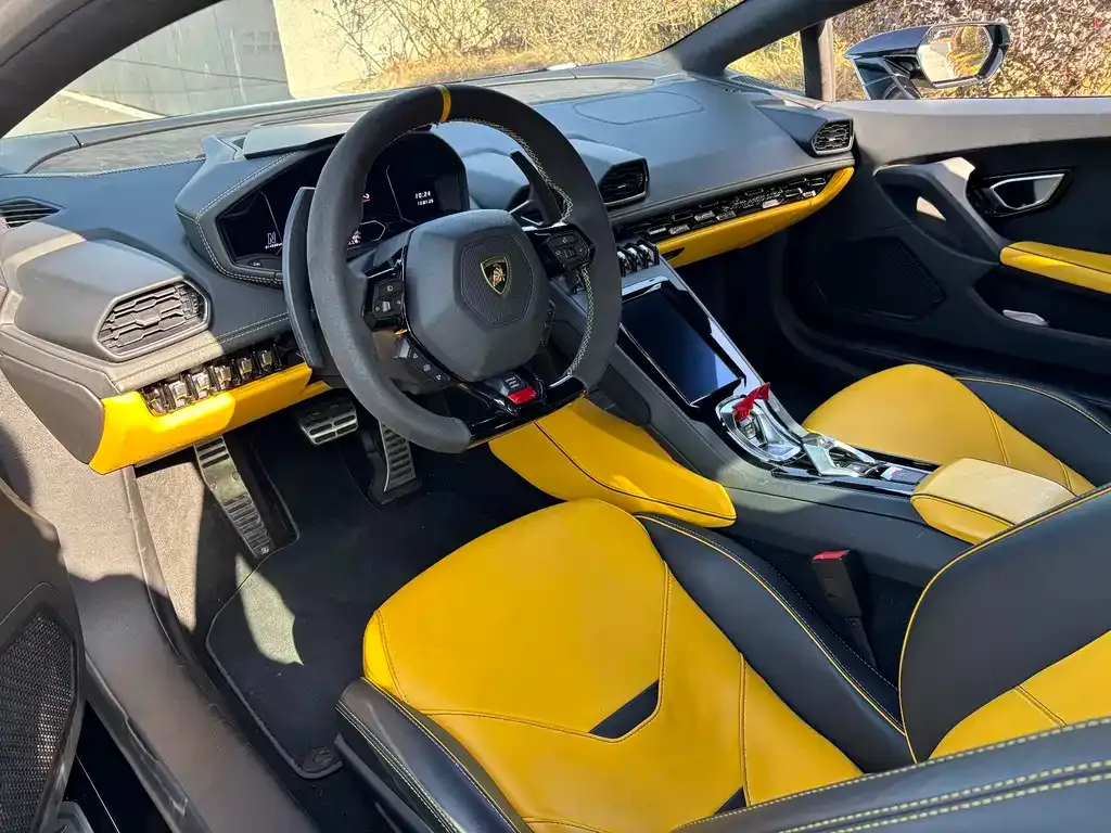 Lamborghini Huracan 2023 из CN, фото 7