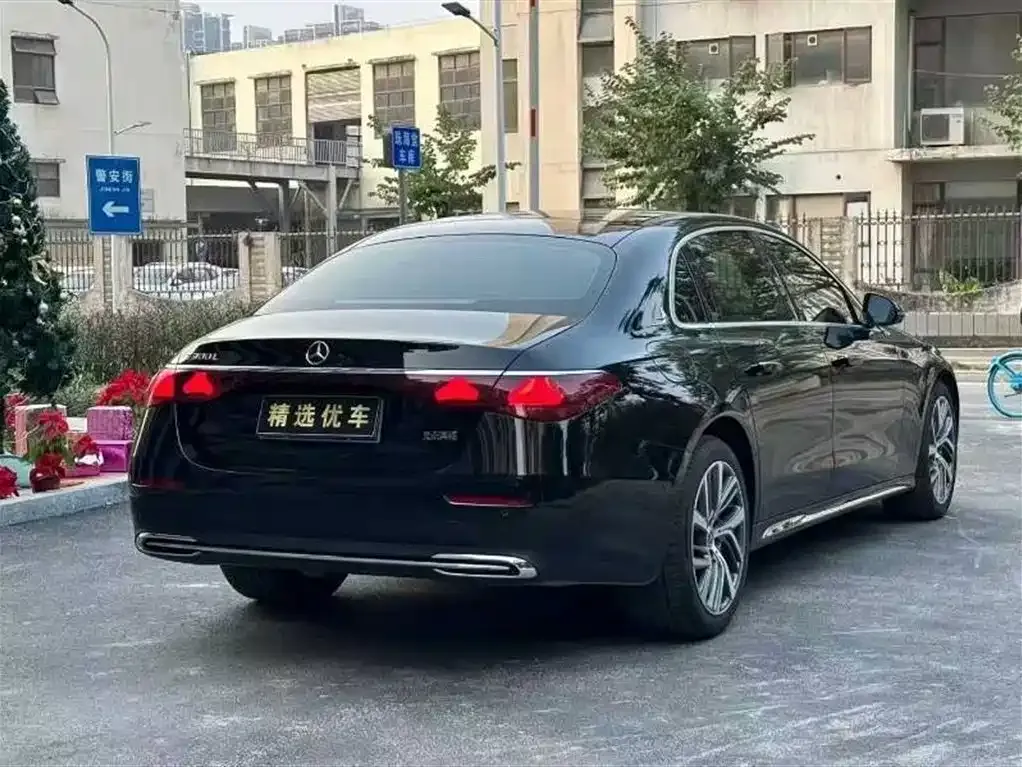 Mercedes-Benz E-Class 2024 из CN, фото 2