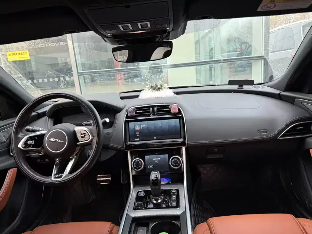 Jaguar XEL 2025 из CN, фото 8