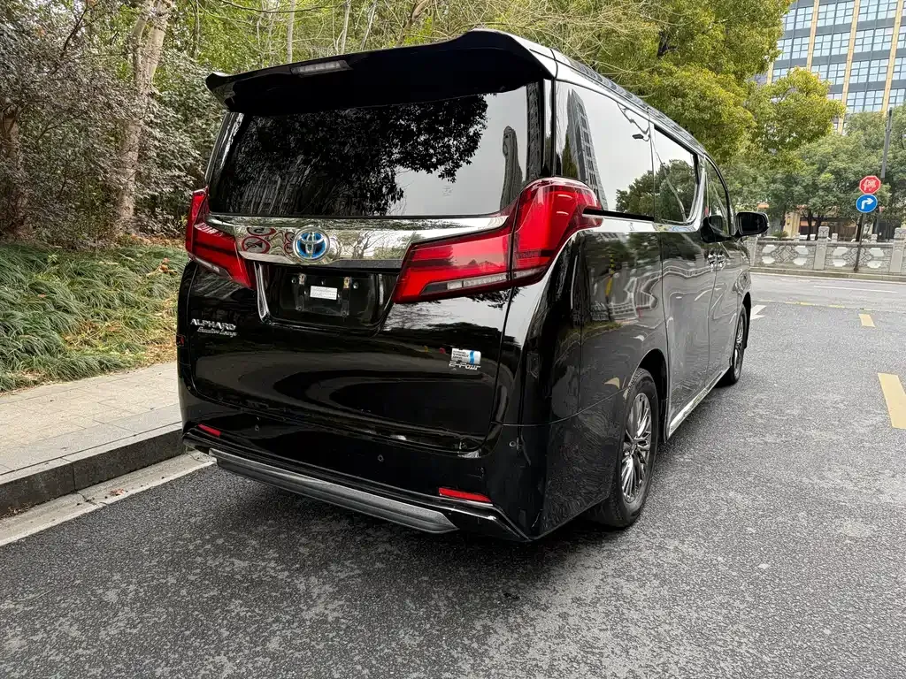 Toyota Alphard 2022 из CN, фото 5