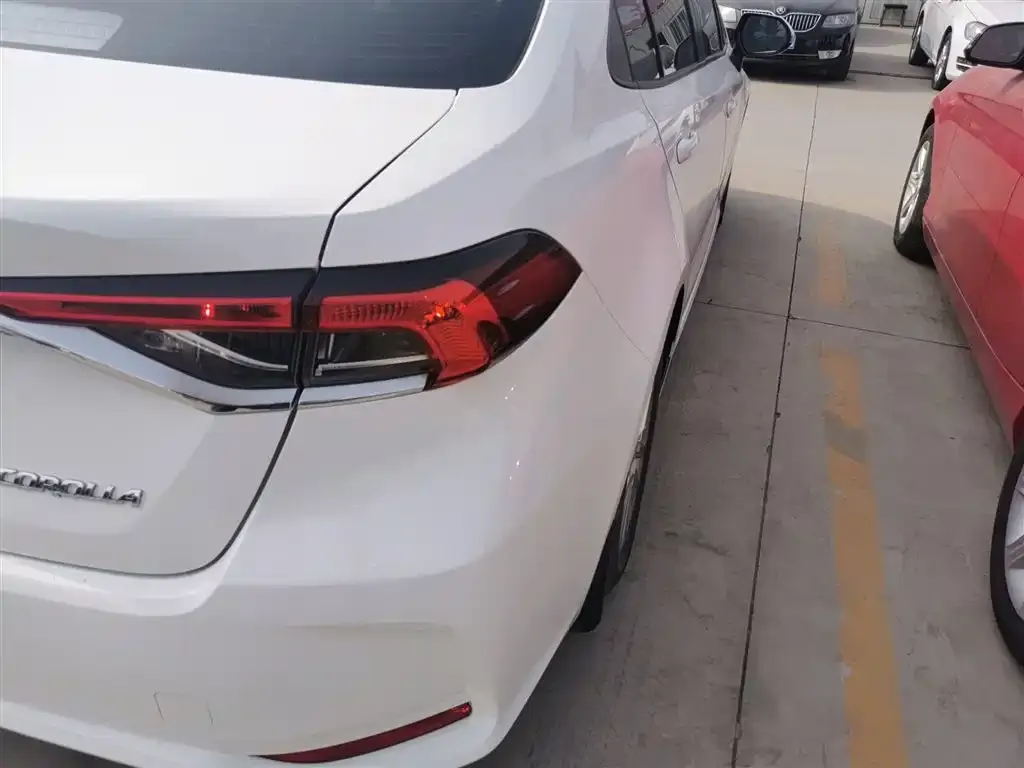 Toyota Corolla 2021 из CN, фото 2