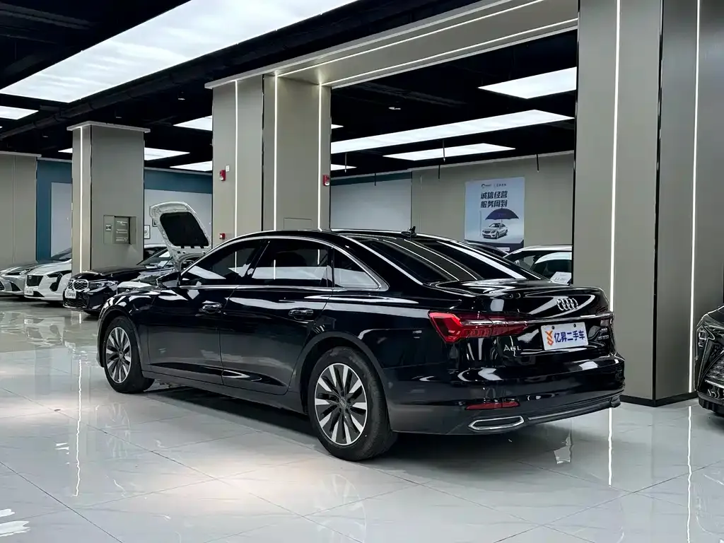 Audi A6L 2021 из CN, фото 8