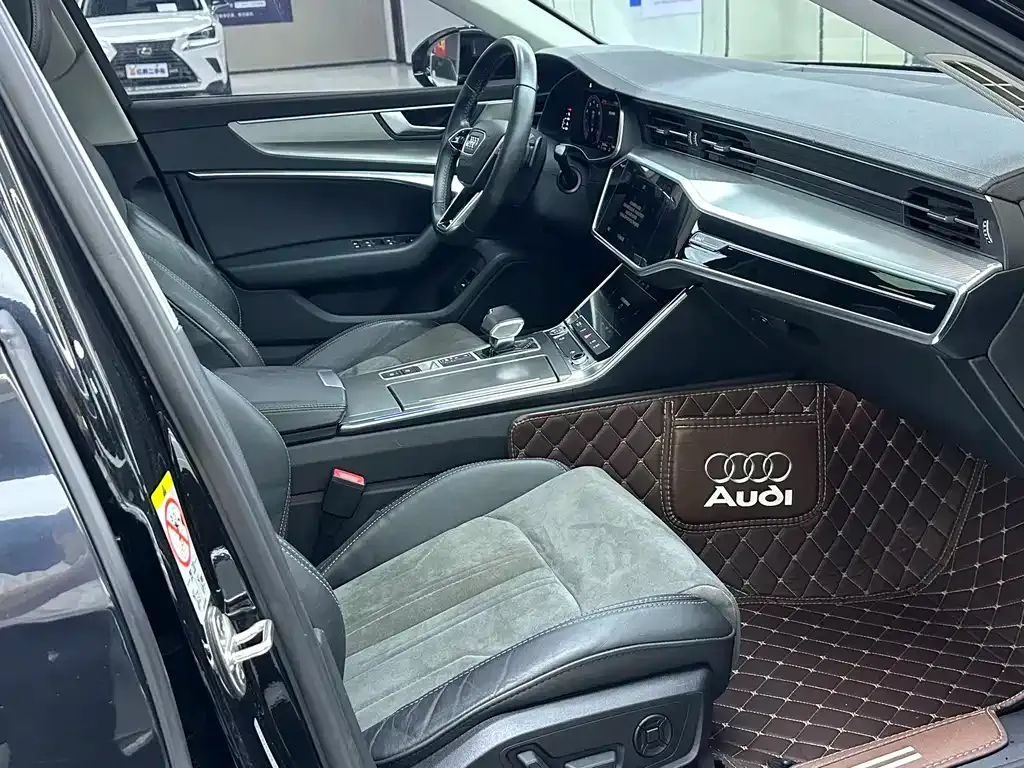 Audi A6L 2021 из CN, фото 9