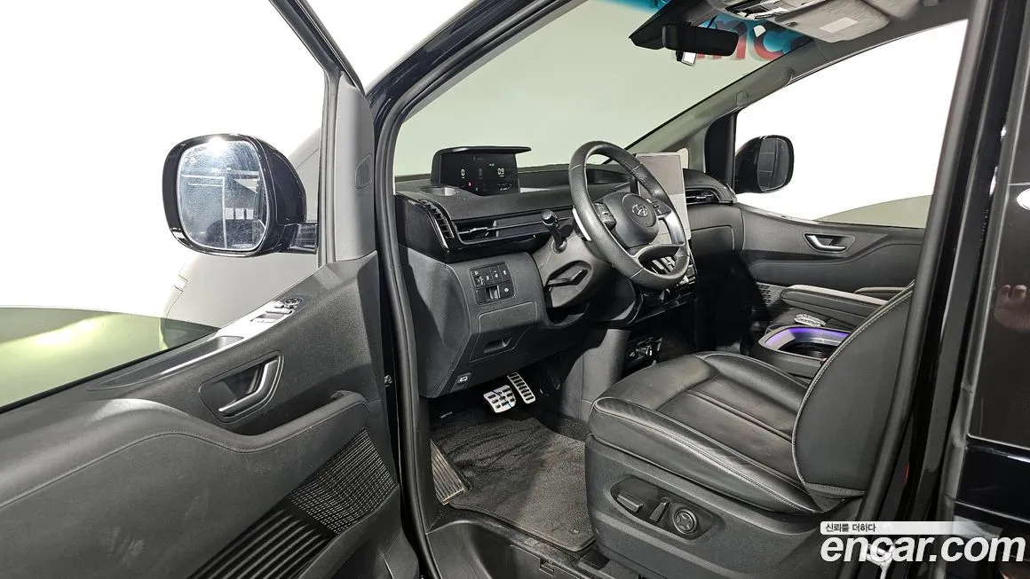 Hyundai Staria — фото 2