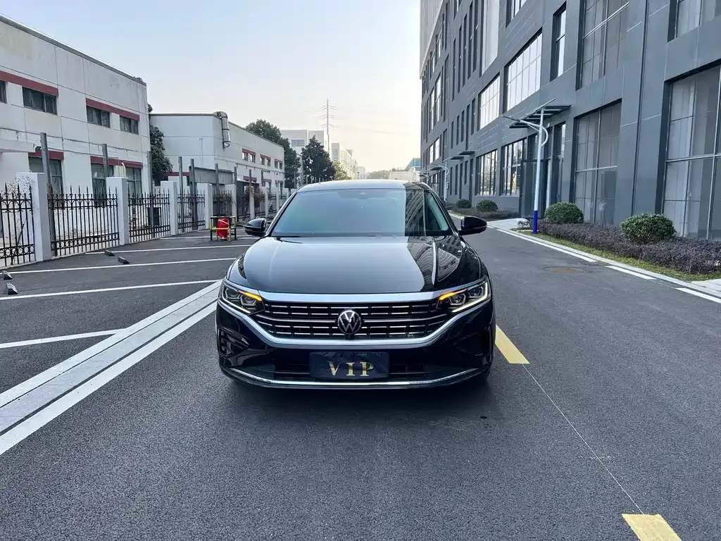 Volkswagen Passat 2023 из CN, фото 4