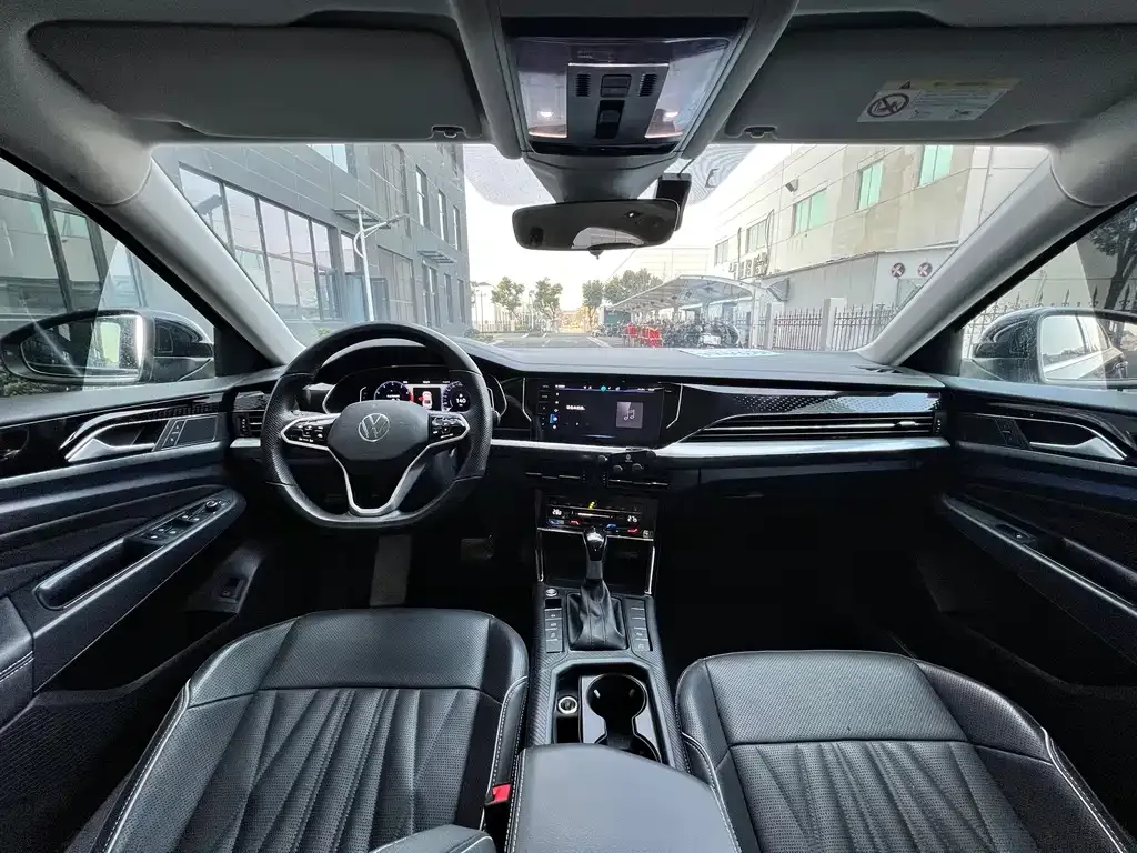 Volkswagen Passat 2023 из CN, фото 8