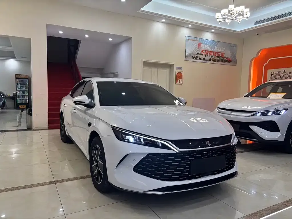 BYD Qin L — фото 8
