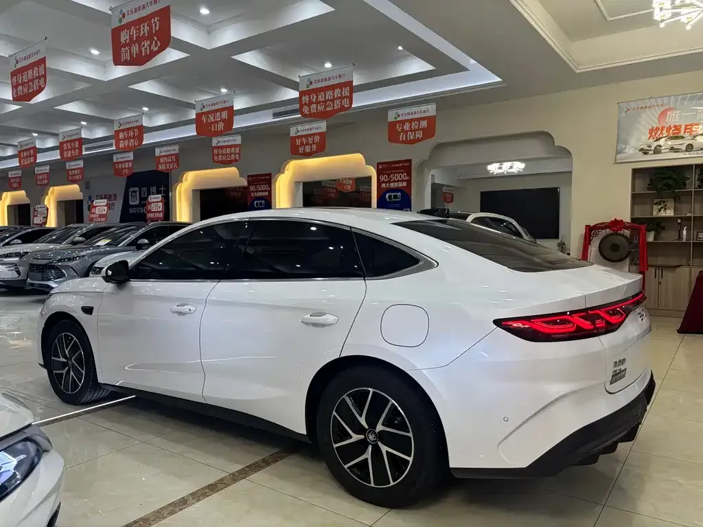 BYD Qin L — фото 2