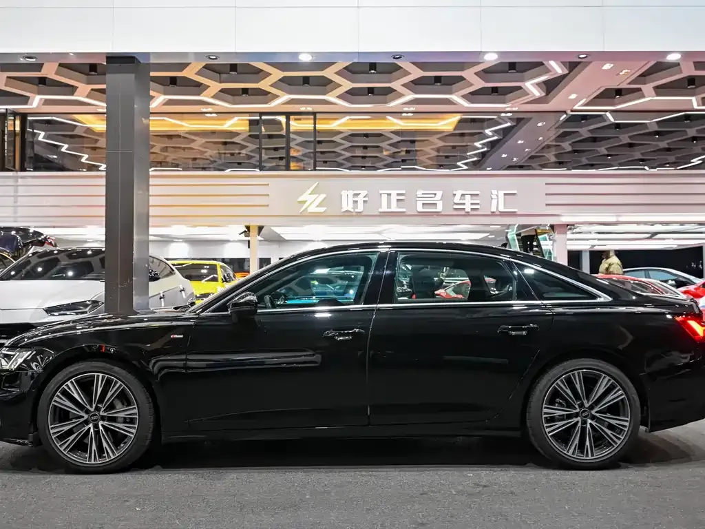 Audi A6L — фото 5