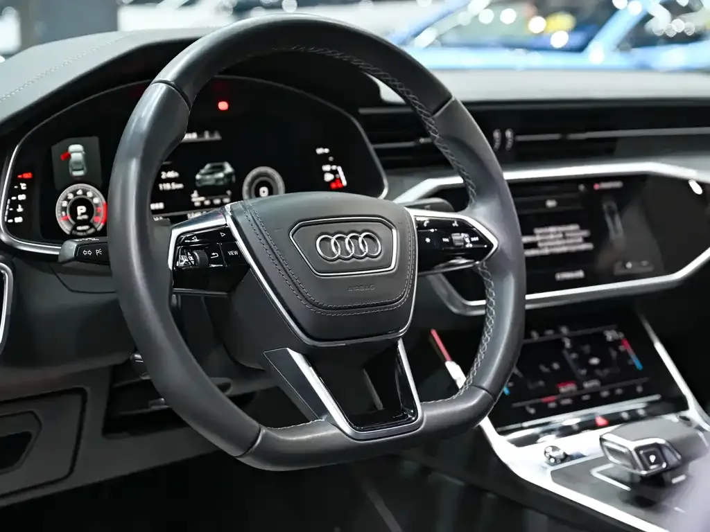 Audi A6L — фото 10
