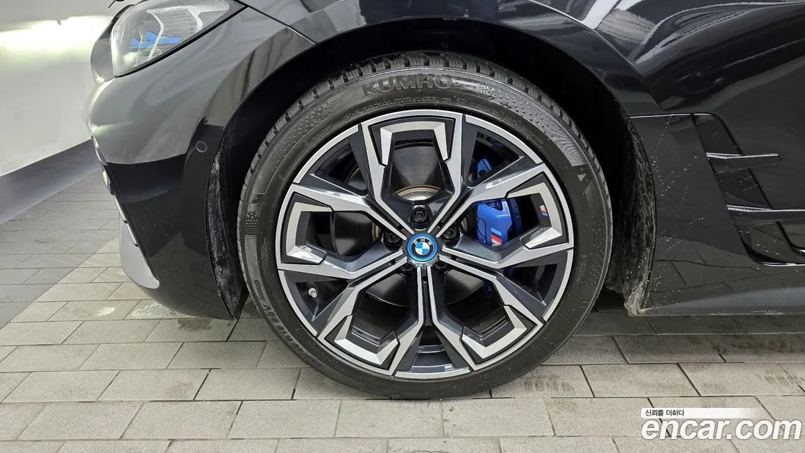 BMW i4 — фото 5