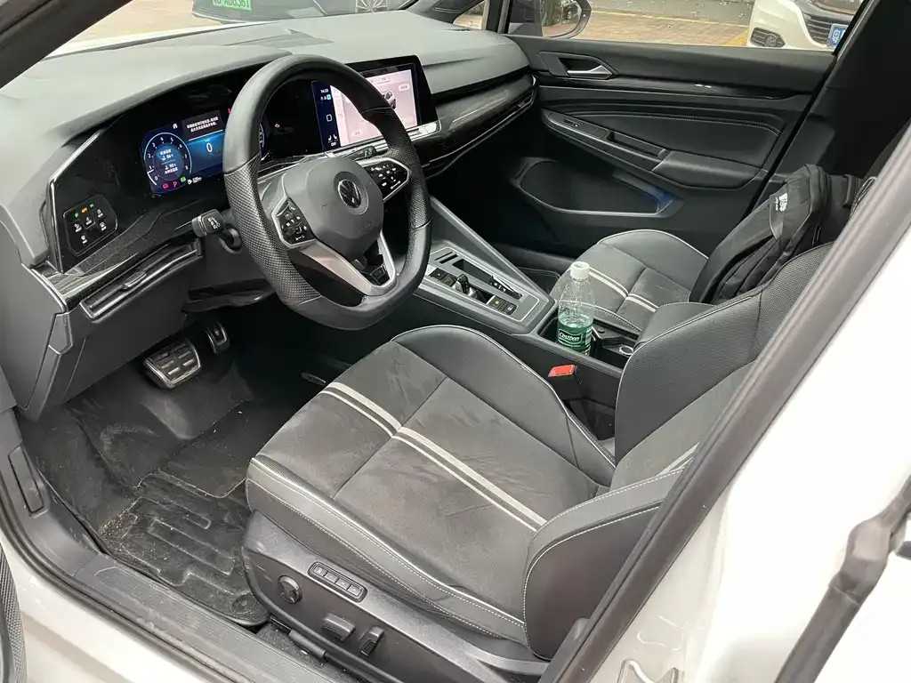 Volkswagen Golf 2022 из CN, фото 7