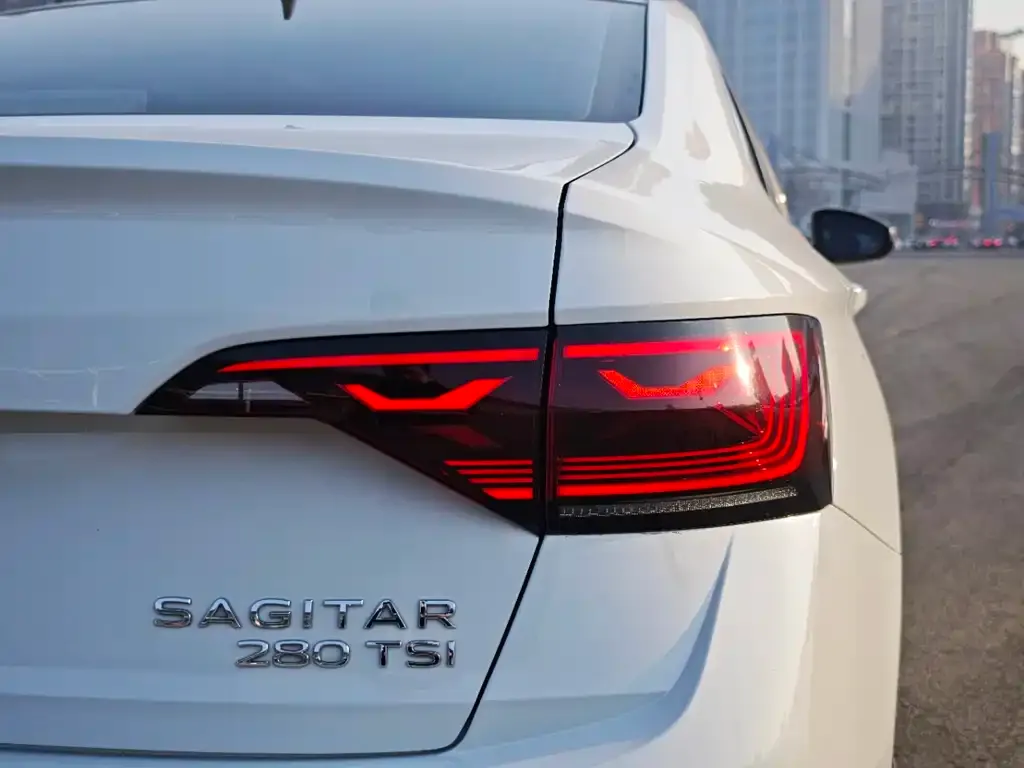 Volkswagen Sagitar 2022 из CN, фото 5