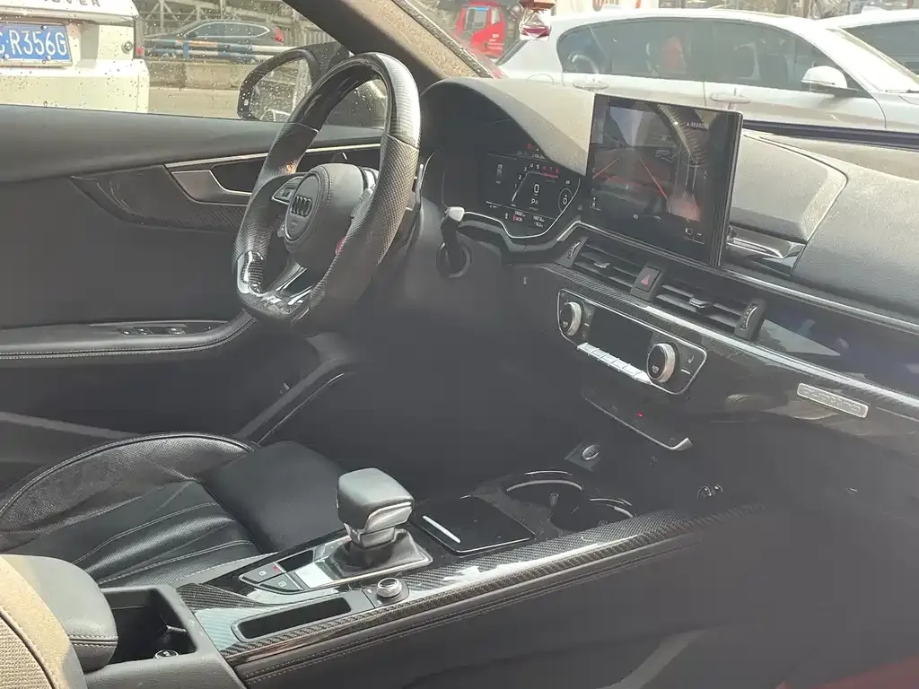 Audi A4L 2023 из CN, фото 10
