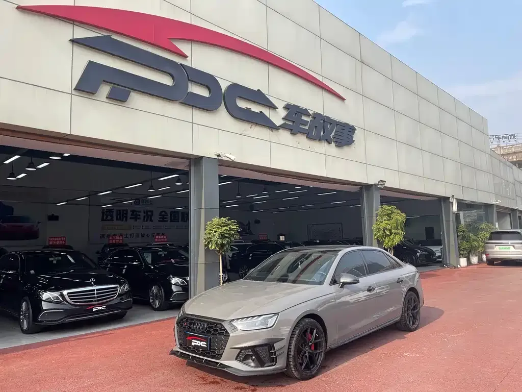 Audi A4L 2023 из CN, фото 4