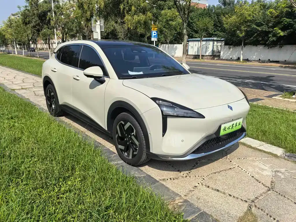 Baojun Yunhai 2024 из CN, фото 10