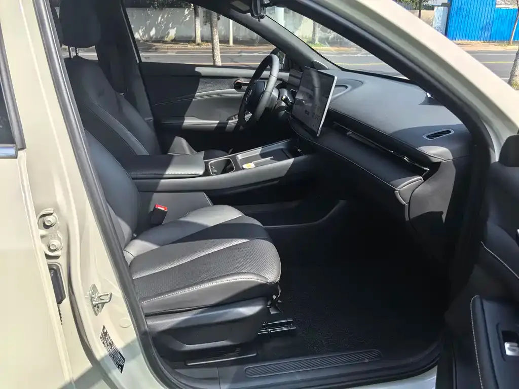 Baojun Yunhai 2024 из CN, фото 6