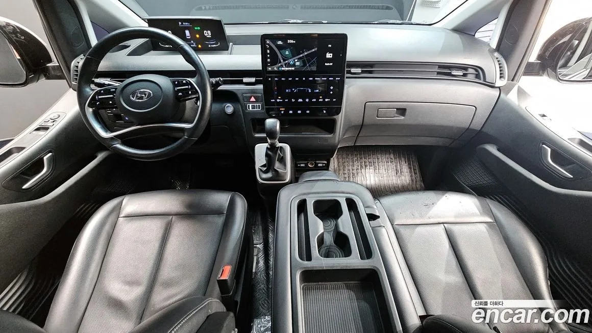 Hyundai Staria 2023 из KR, фото 2