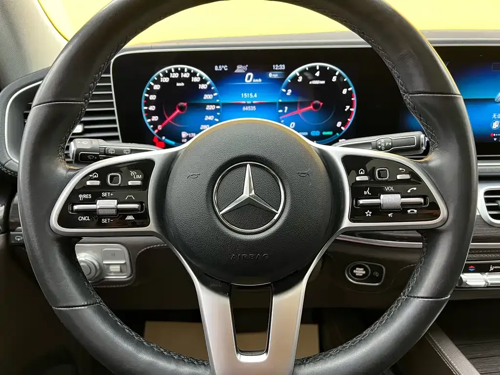 Mercedes-Benz GLS — фото 10