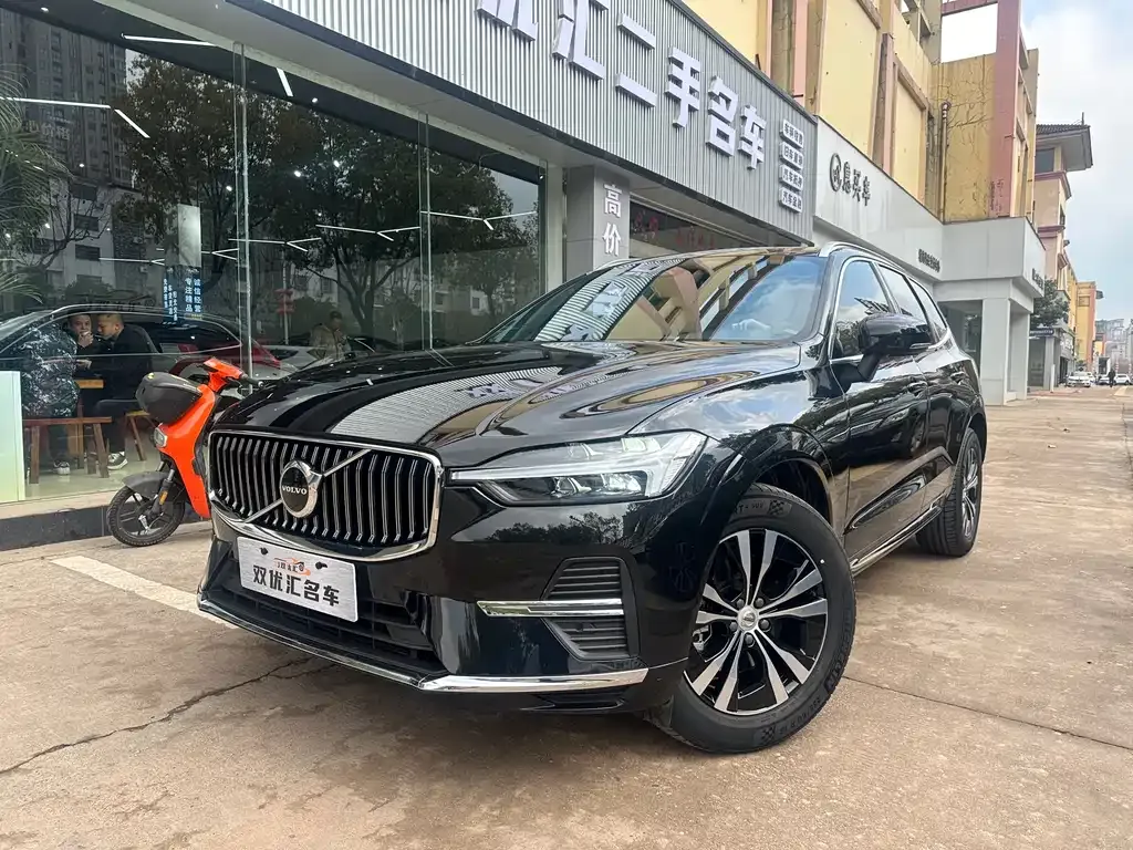 Volvo XC60 2022 из CN, фото 1