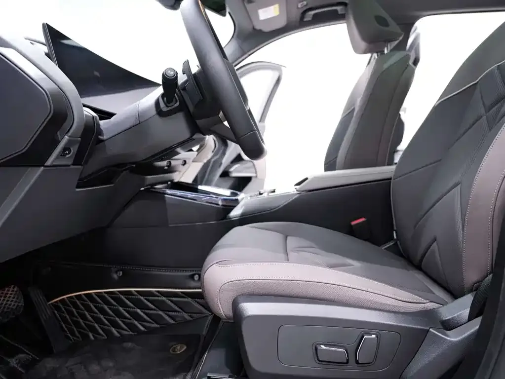 BMW X3 2025 из CN, фото 9