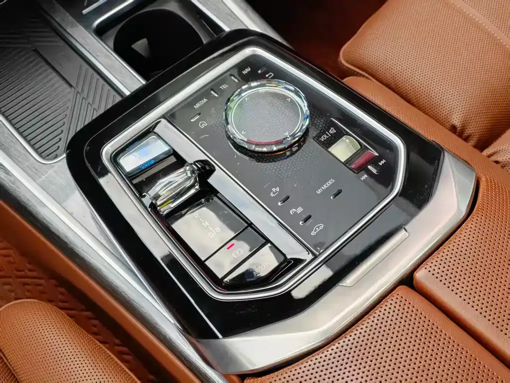 BMW i7 2024 из CN, фото 3