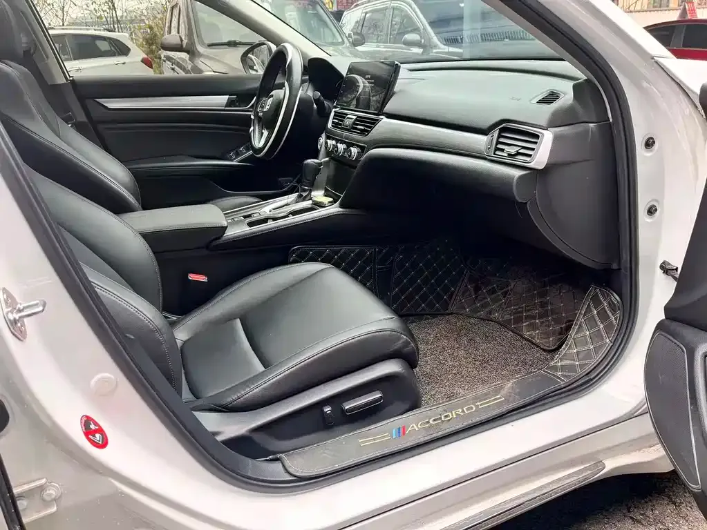 Honda Accord — фото 5