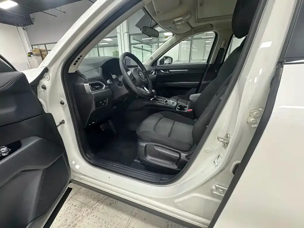 Mazda CX-5 2023 из CN, фото 4