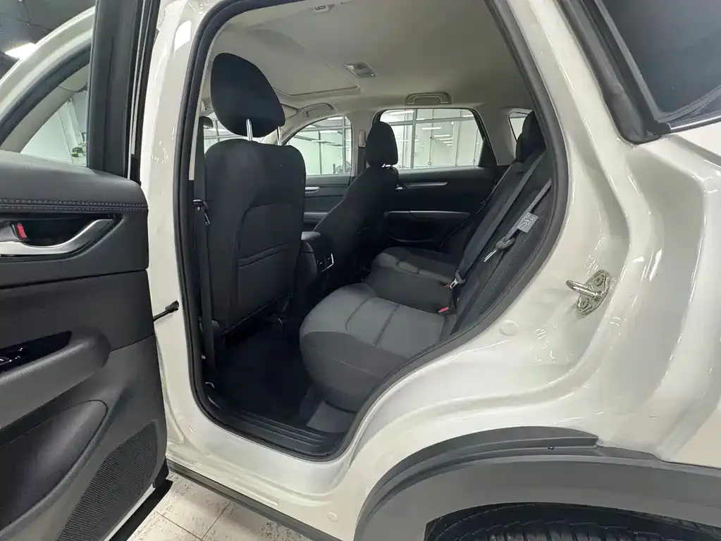 Mazda CX-5 2023 из CN, фото 10