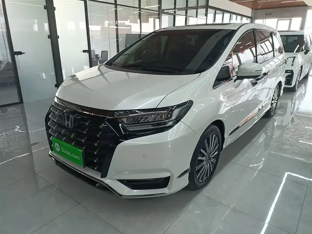Honda Elysion 2022 из CN, фото 1