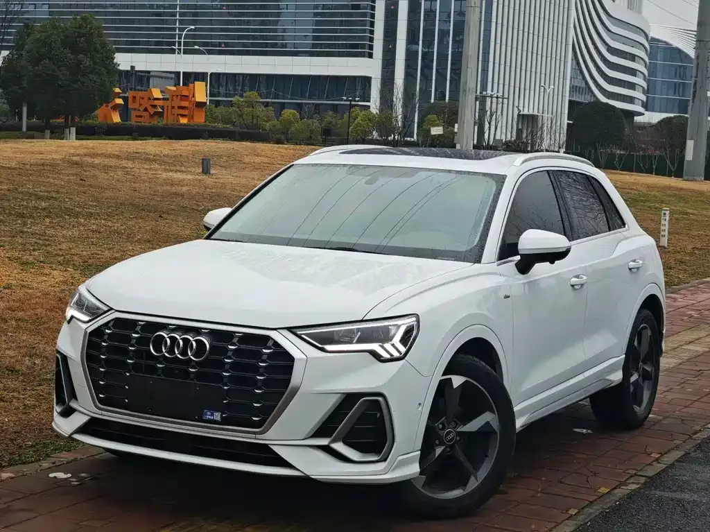 Audi Q3 2022 из CN, фото 1