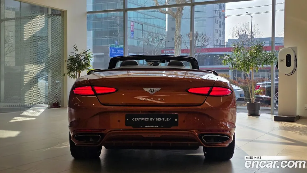Bentley Continental 2025 из KR, фото 4
