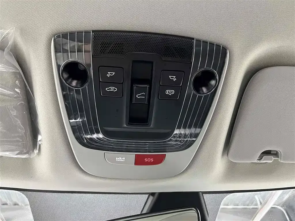 Kia Sportage 2023 из CN, фото 10