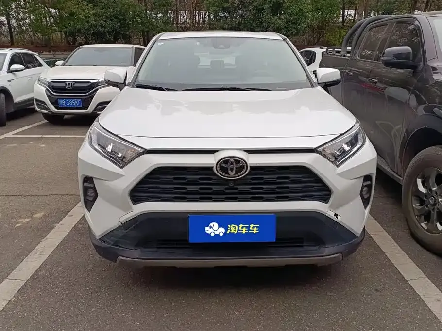 Toyota RAV4 2023 из CN, фото 9