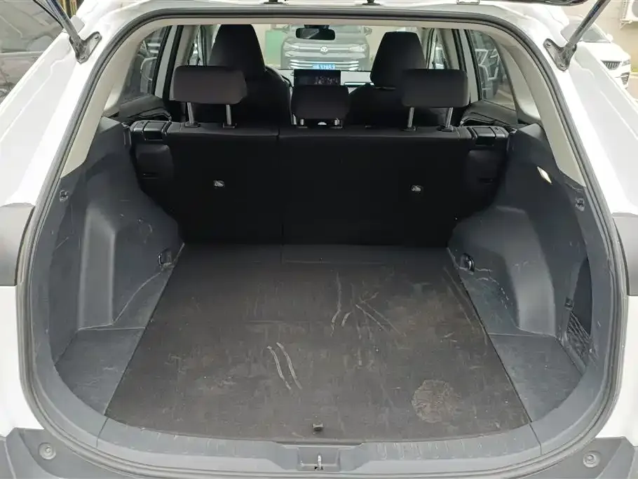 Toyota RAV4 2023 из CN, фото 3
