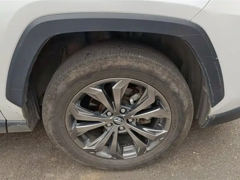 Toyota RAV4 2023 из CN, фото 10