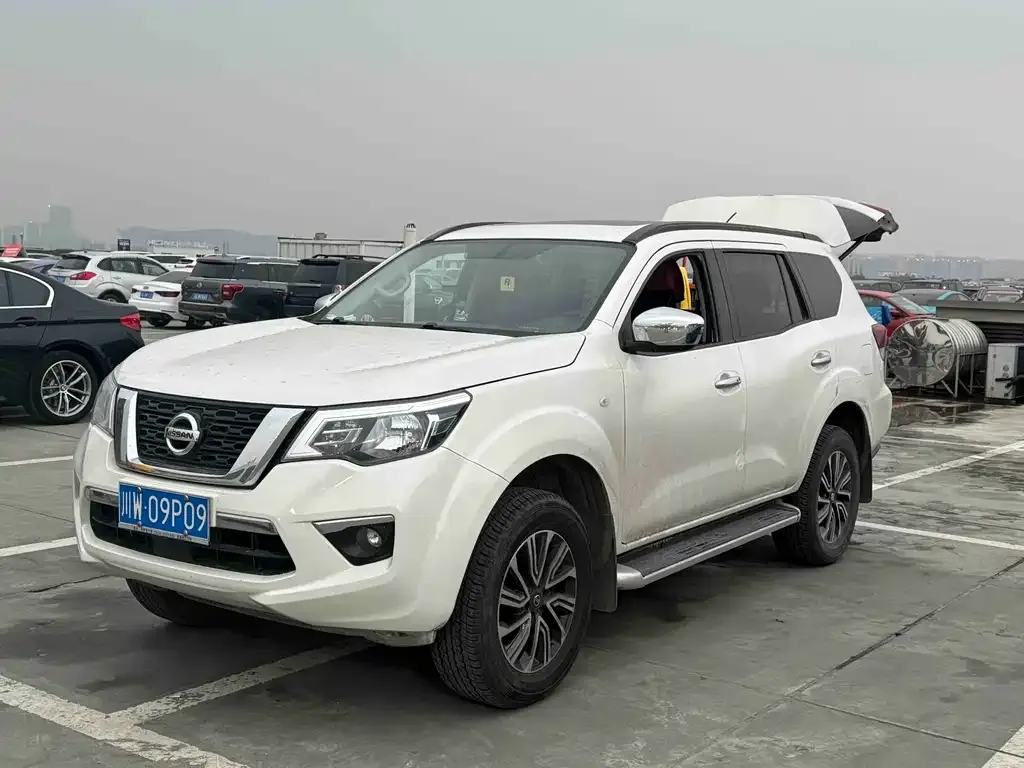 Nissan Terra — фото 1