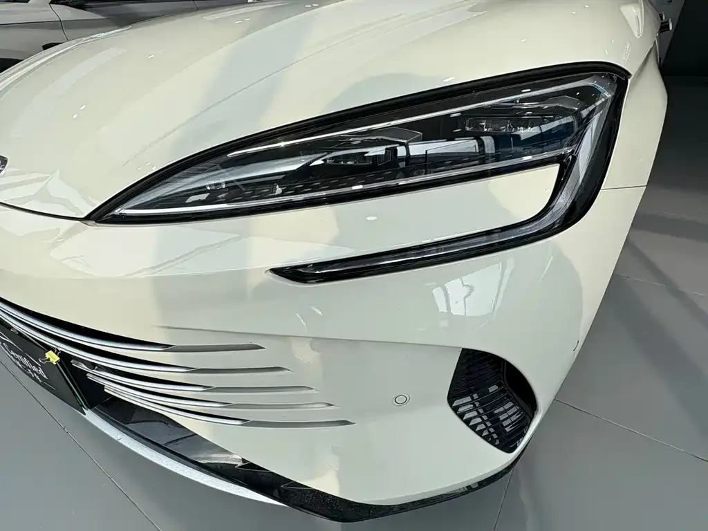 BYD Seal 07 DM-i — фото 4