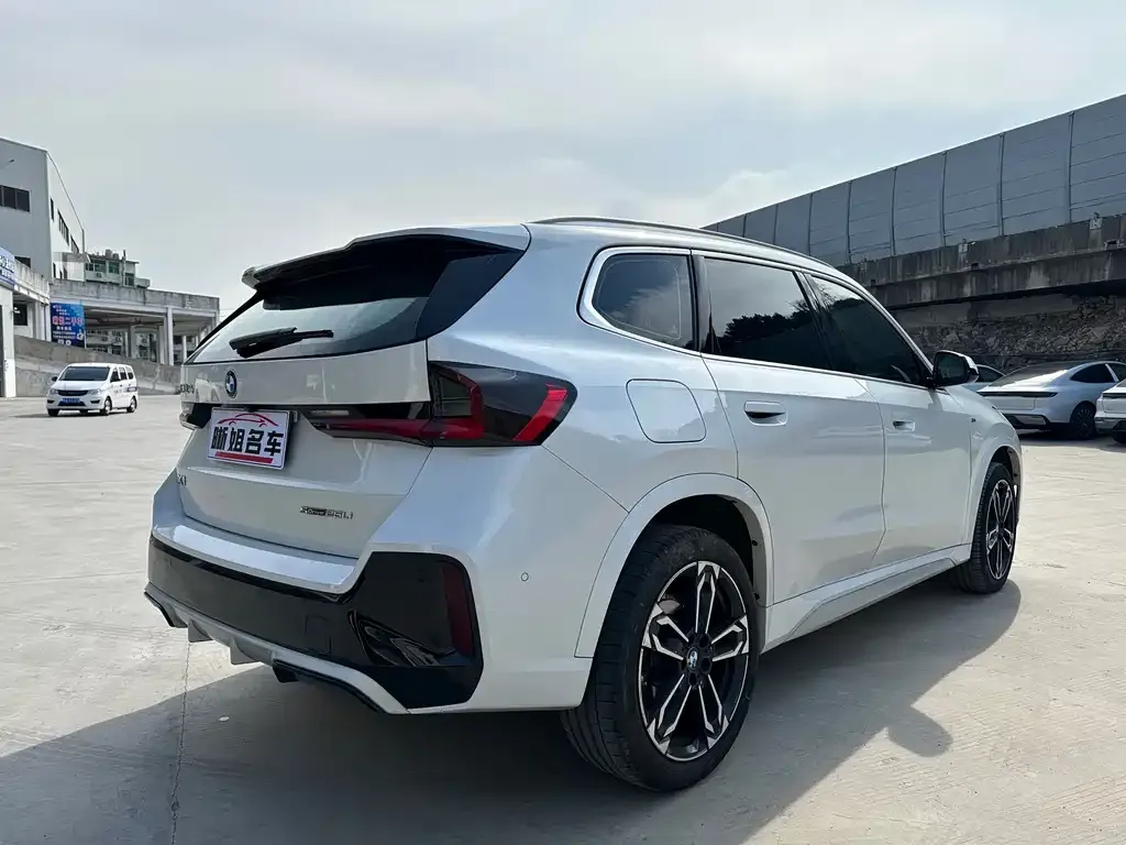 BMW X1 2023 из CN, фото 8