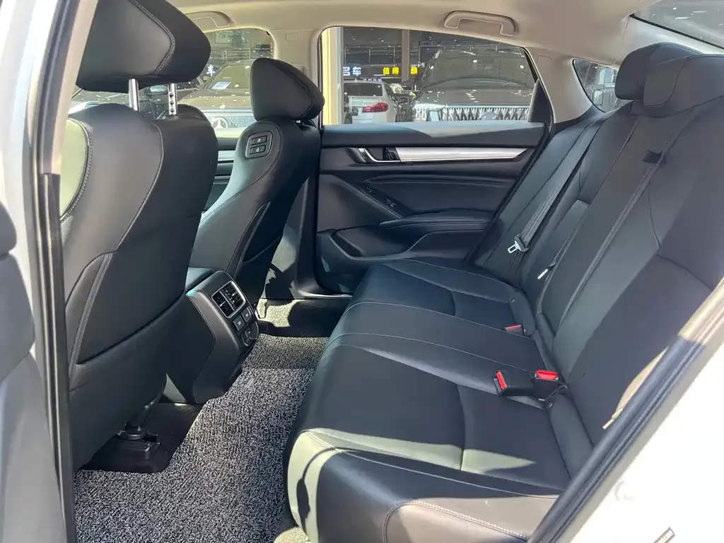 Honda Accord 2021 из CN, фото 8