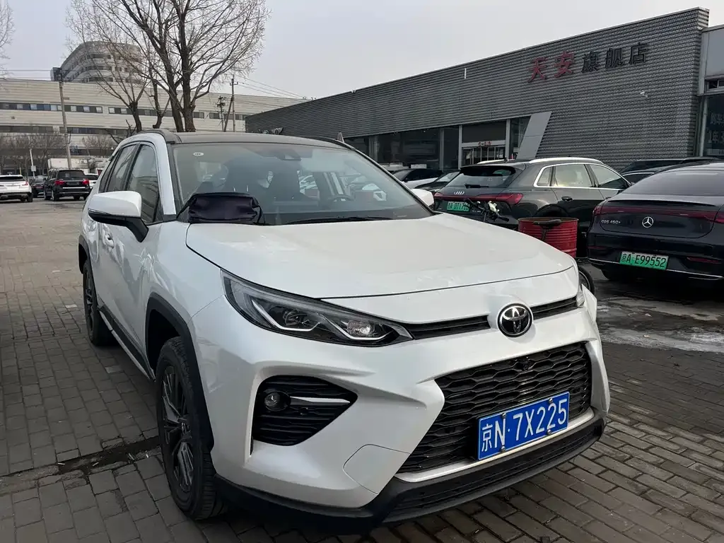 Toyota Wildlander 2023 из CN, фото 9