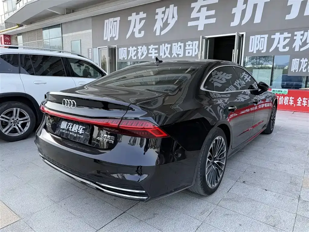 Audi A7L 2024 из CN, фото 4