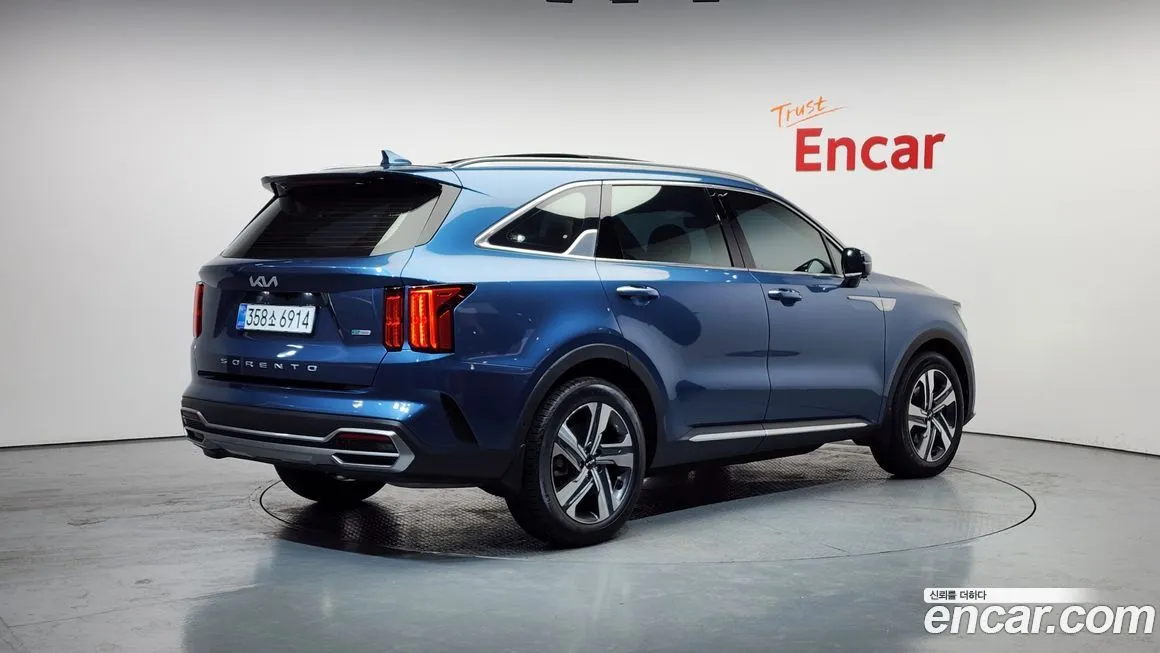 Kia Sorento — фото 8